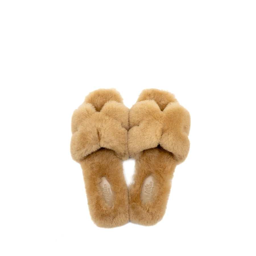 HERMES ORAN SANDALS SHEARLING LIGHT BEIGE