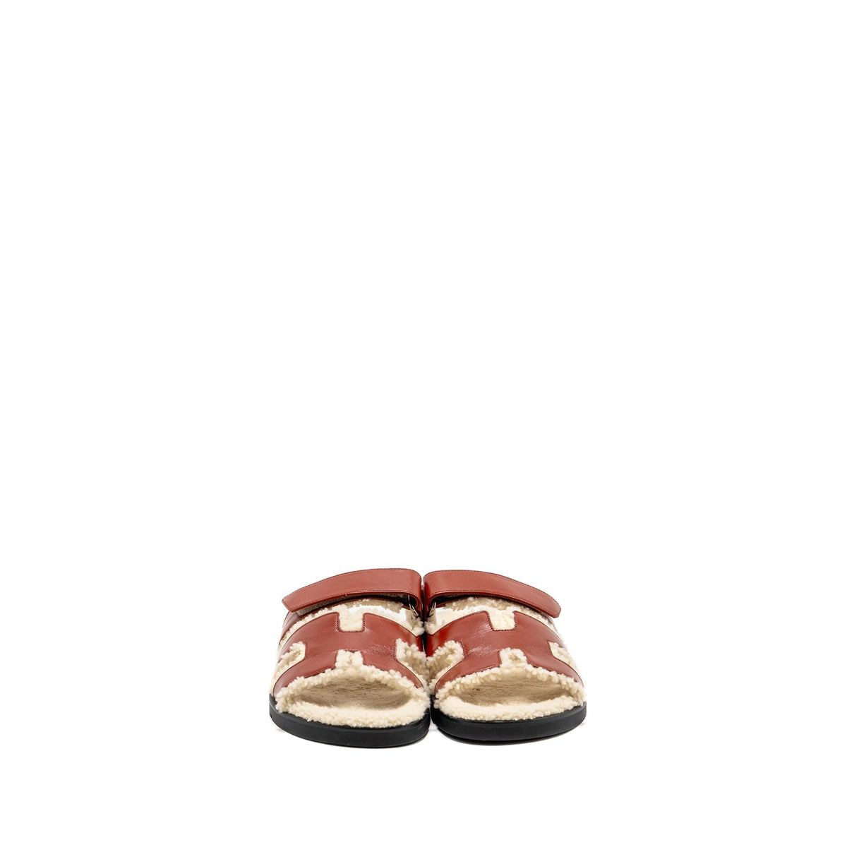 HERMES FEMME CHYPRE SANDALS GLAZED NAPA/SHEARLING ROUGE SANGUINE/ECRU