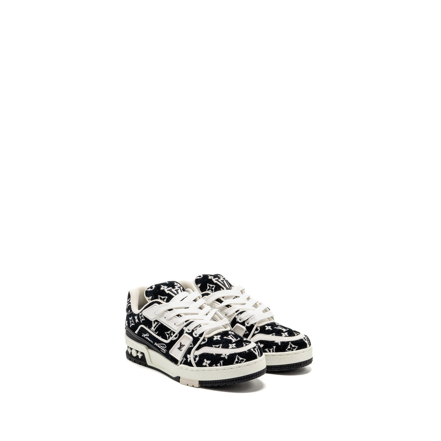 LOUIS VUITTON TRAINER SNEAKERS BLACK / WHITE