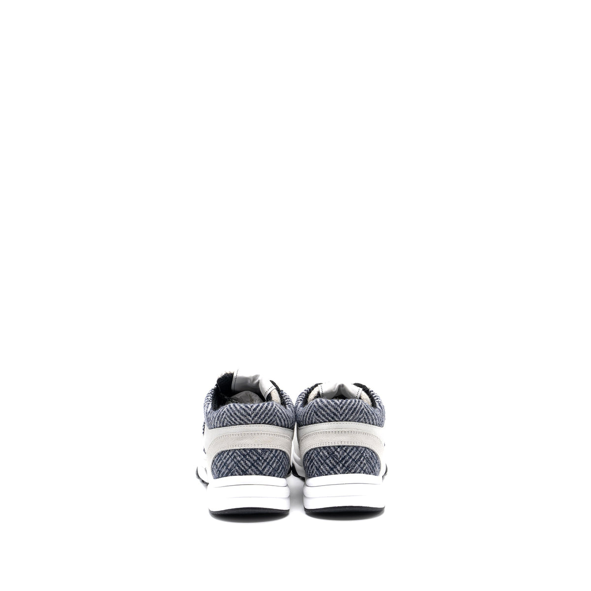 CHANEL CC LOGO SNEAKERS SUEDE / FABRIC LIGHT GREY