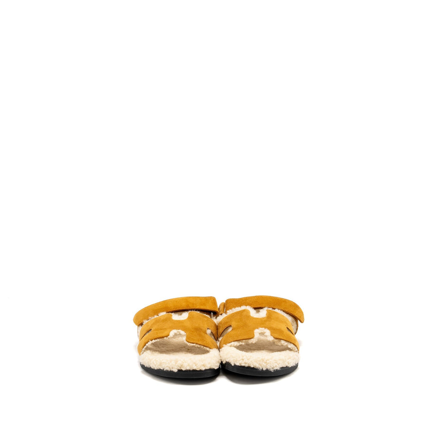 HERMES CHYPRE SANDALS CHÈVRE GOATSKIN / SHEARLING NATUREL / ECRU