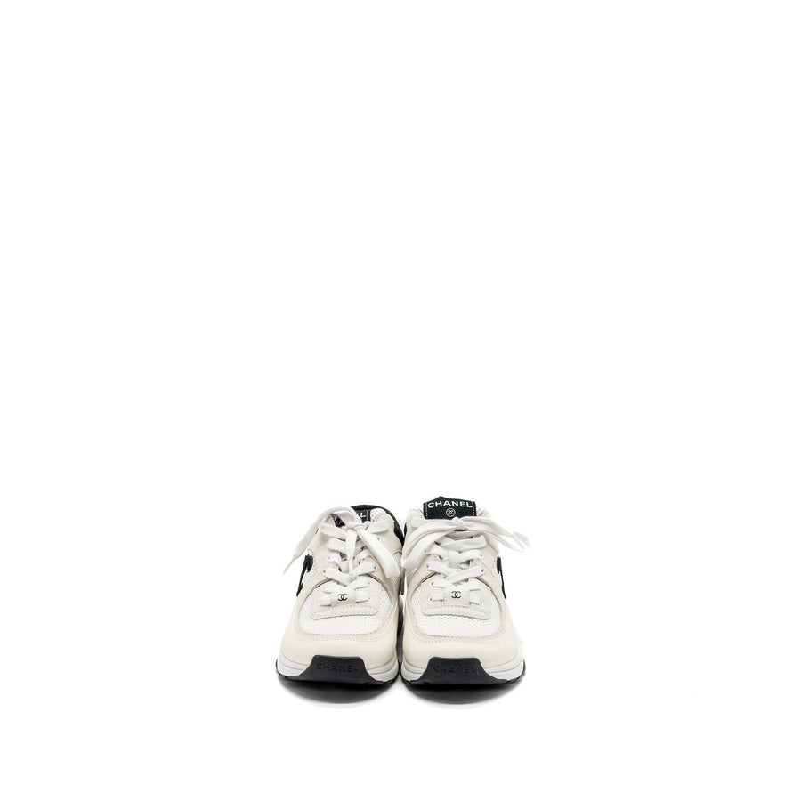 CHANEL CC LOGO TRAINER/SNEAKERS WHITE/BLACK