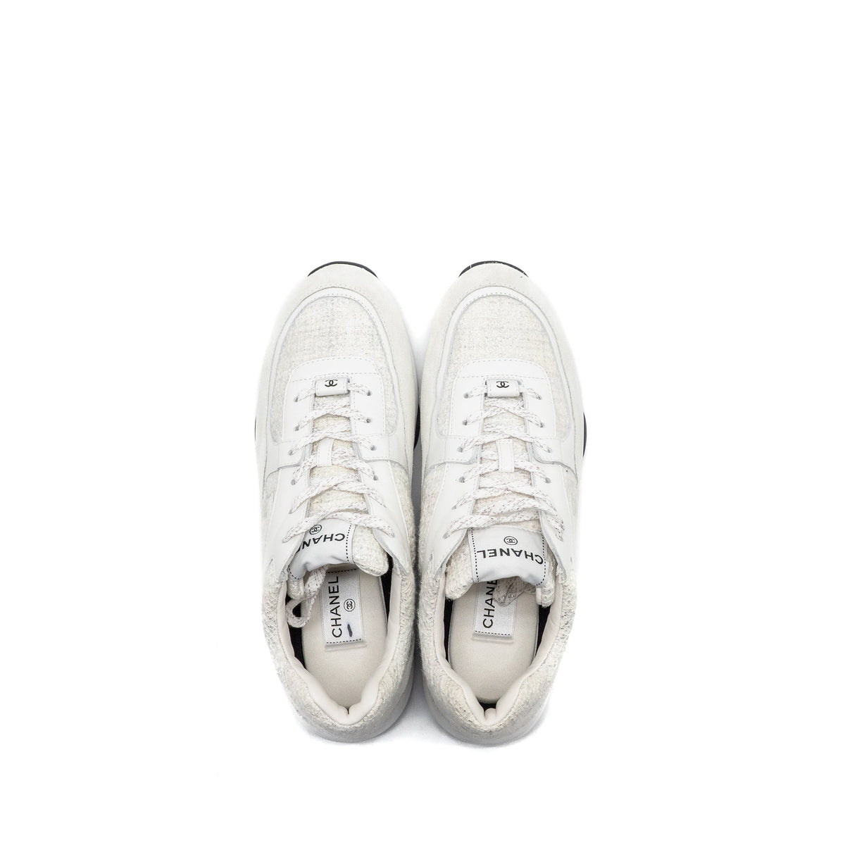 CHANEL CC LOGO SNEAKERS SUEDE LEATHER / TWEED WHITE