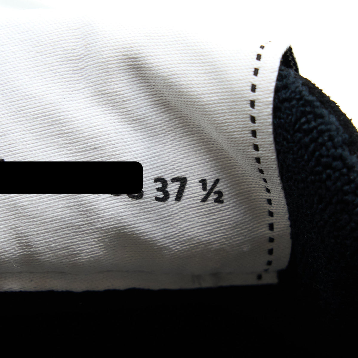 CHANEL LETTER/CC LOGO SNEAKER CALFSKIN BLACK/WHITE