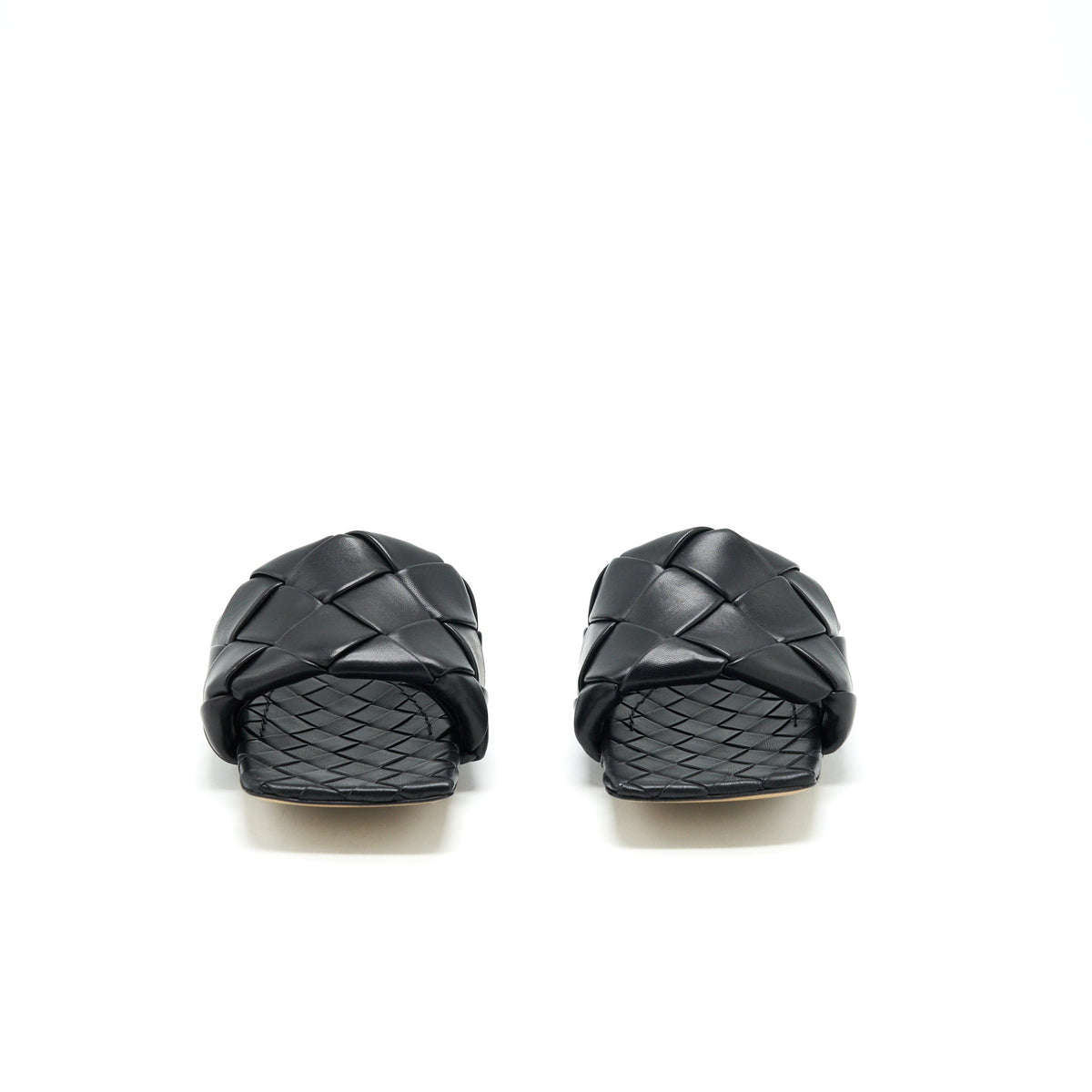 BOTTEGA VENETA LIDO FLAT SANDALS BLACK