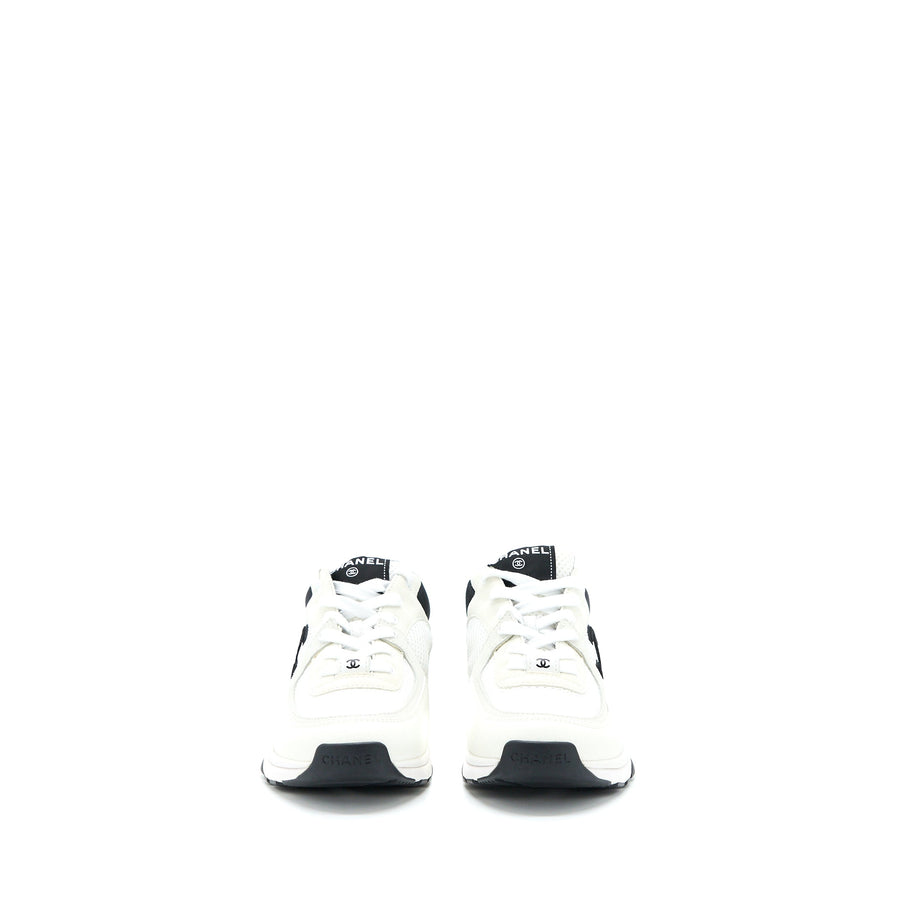 CHANEL CC LOGO SNEAKER BLACK/WHITE
